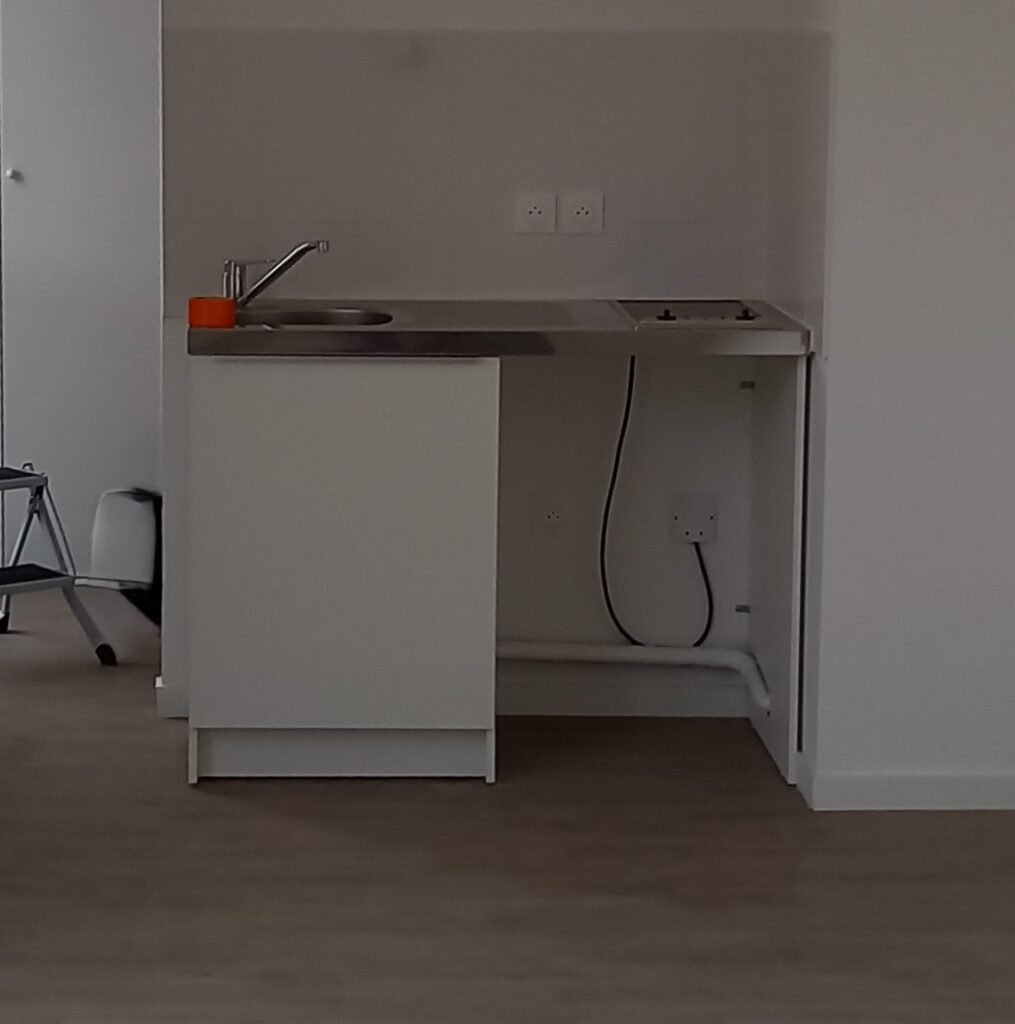 Installation et pose d’une kitchenette par un plombier multi-services