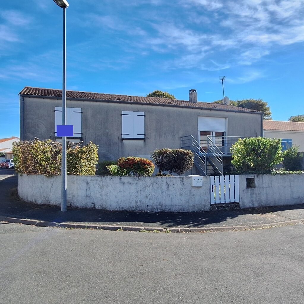 taille d'une haie à domicile, prestation de jardinage éligible au crédit d'impôt services à la personne